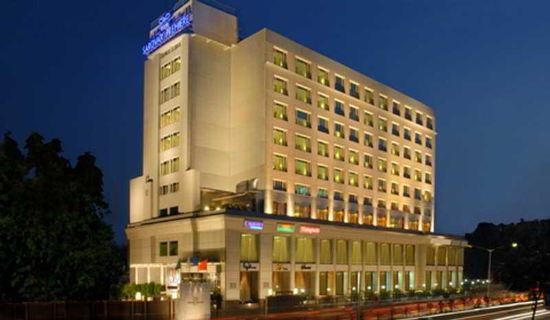 Radisson Mumbai Goregaon מראה חיצוני תמונה