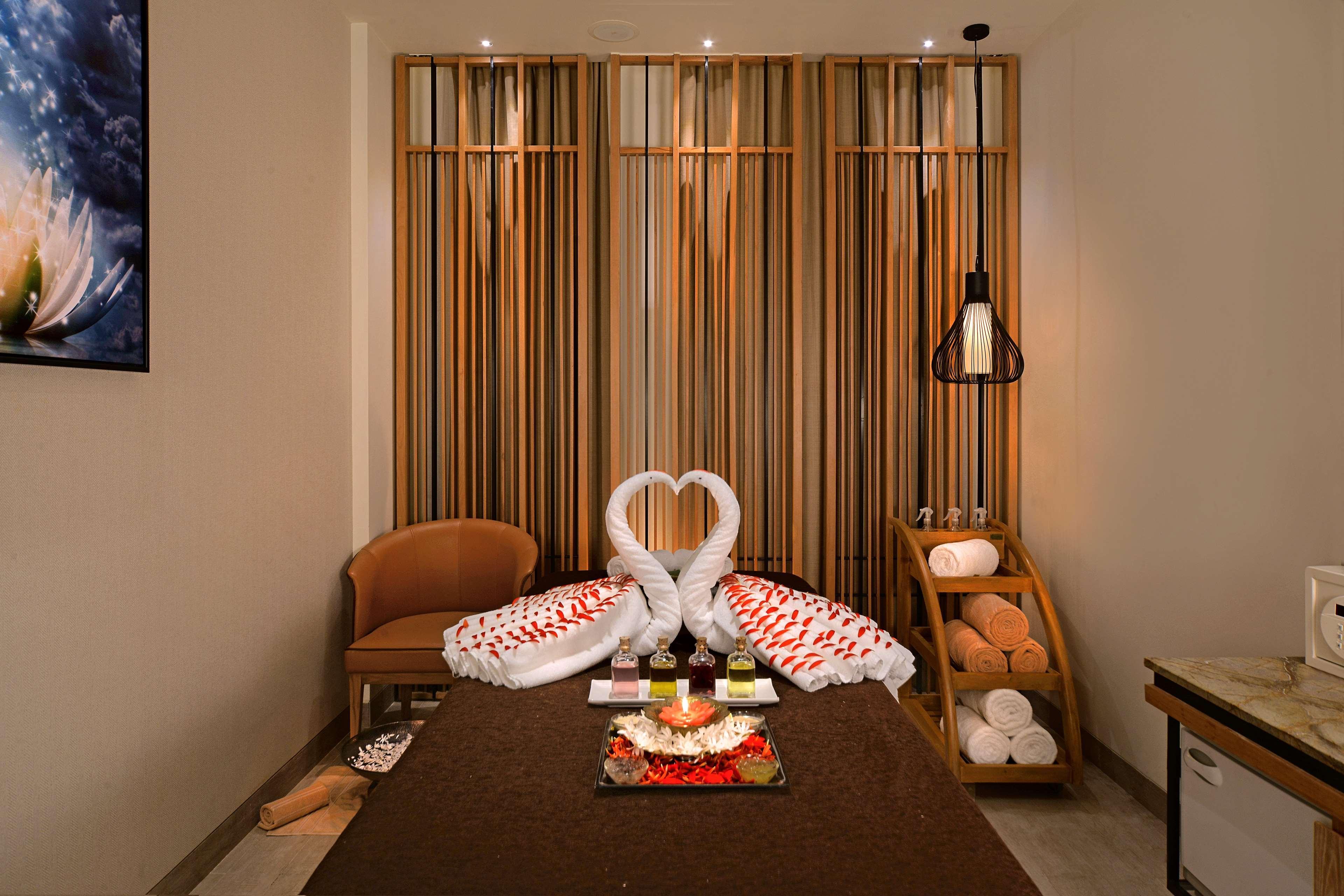 Radisson Mumbai Goregaon מראה חיצוני תמונה