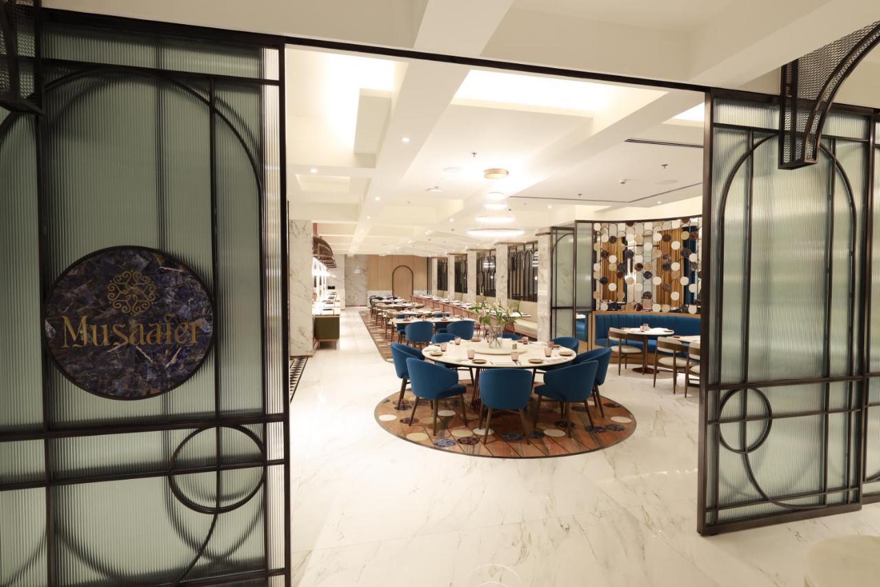 Radisson Mumbai Goregaon מראה חיצוני תמונה