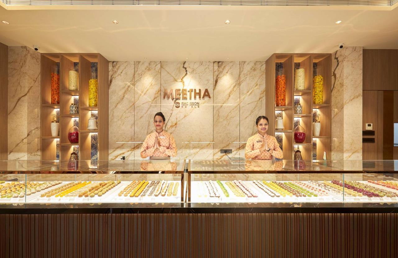 Radisson Mumbai Goregaon מראה חיצוני תמונה